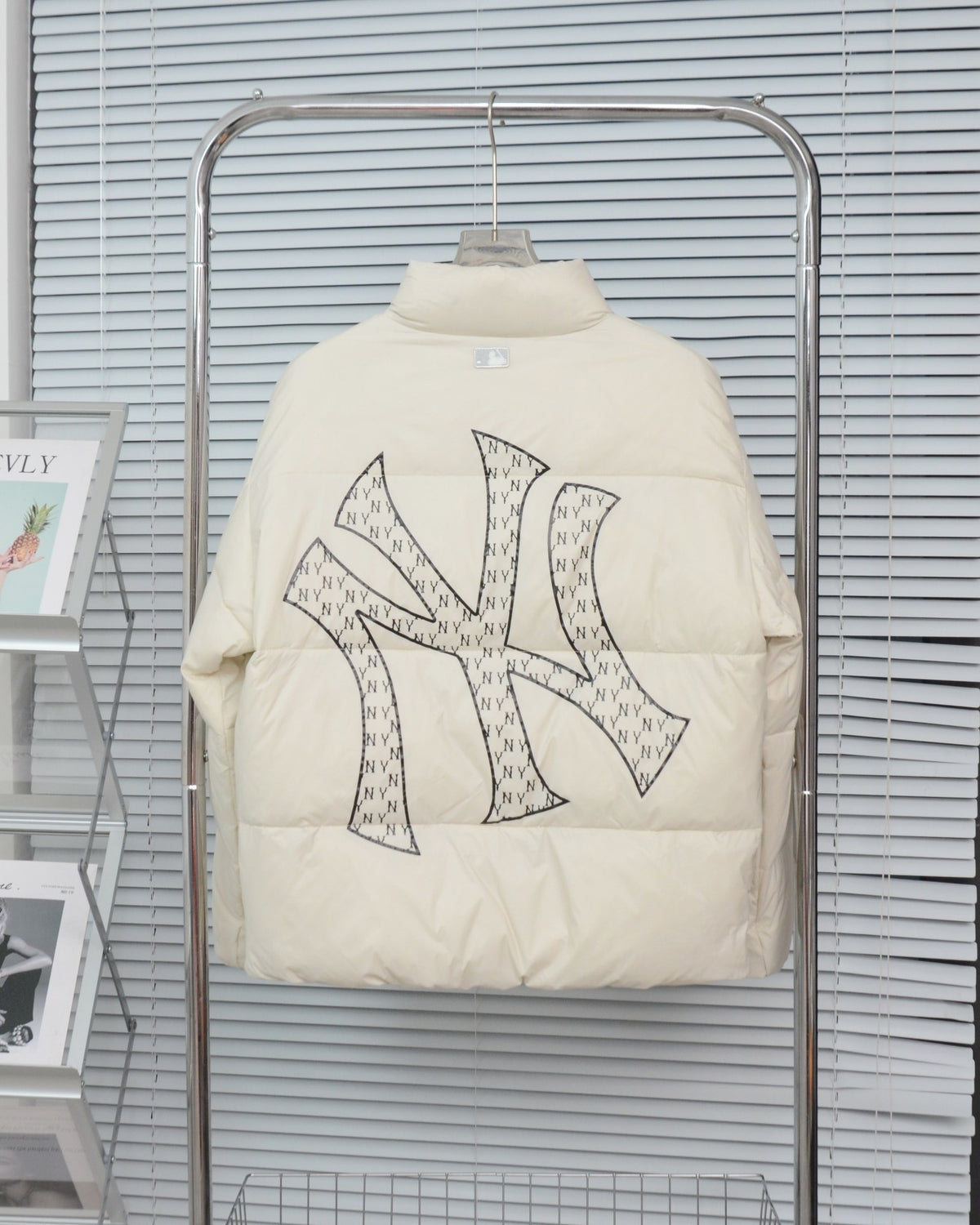 MLB New York Yankees Oversized Back-Logo Puffer Jacket