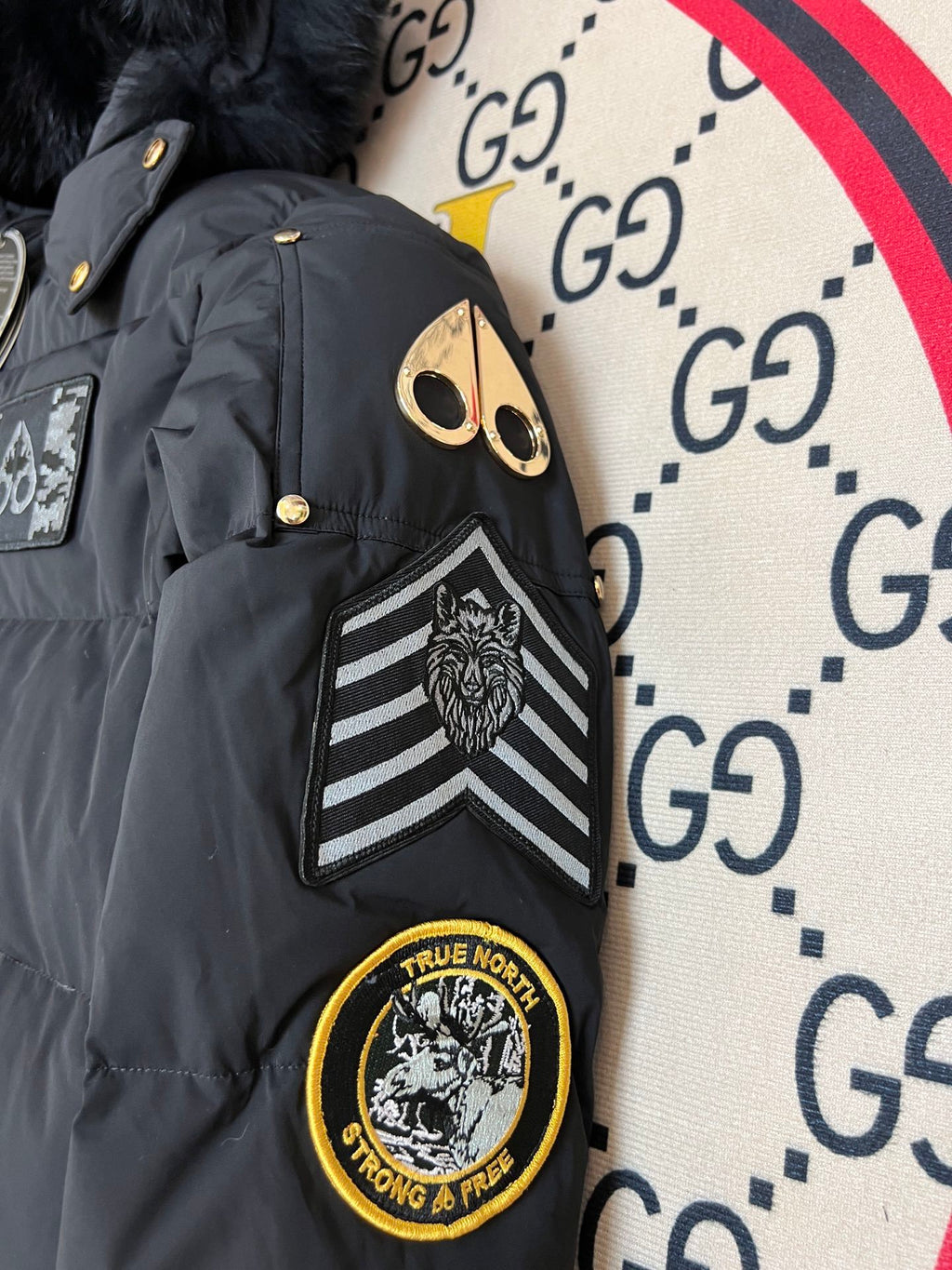 Moose Knuckles Unisex Multi-Patch Hooded Puffer Jacket – Black