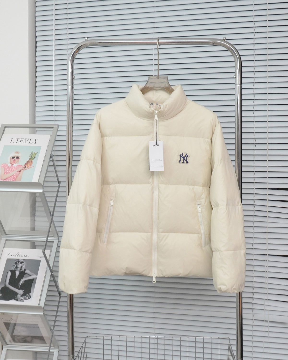 MLB New York Yankees Oversized Back-Logo Puffer Jacket