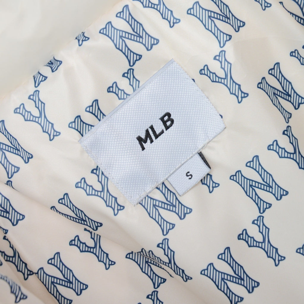 MLB New York Yankees Oversized Back-Logo Puffer Jacket