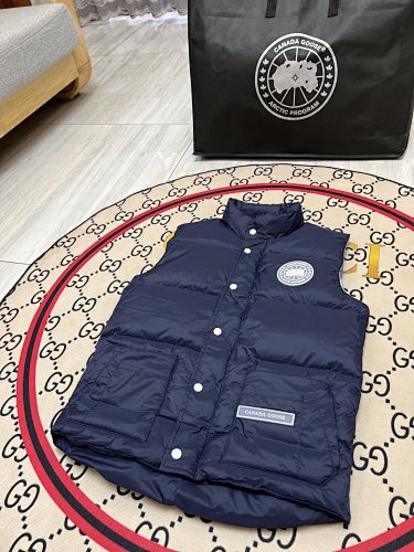 Canada Goose Unisex Quilted Puffer Vest