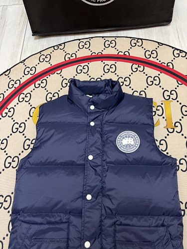 Canada Goose Unisex Quilted Puffer Vest