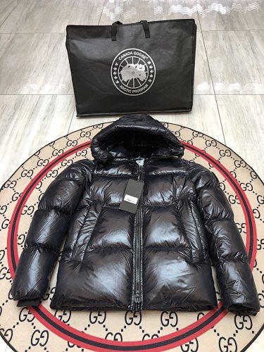 Canada Goose Crofton 2252 Hooded Down Puffer Jacket – Black/Silver