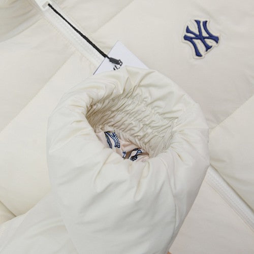 MLB New York Yankees Oversized Back-Logo Puffer Jacket