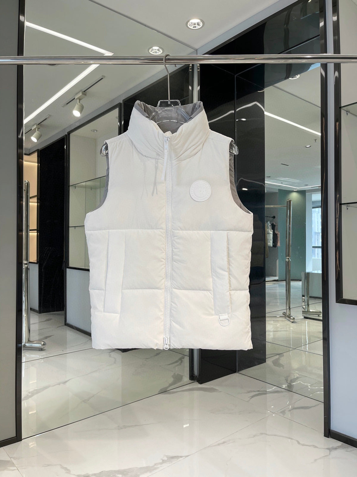 White Label Capsule Vest