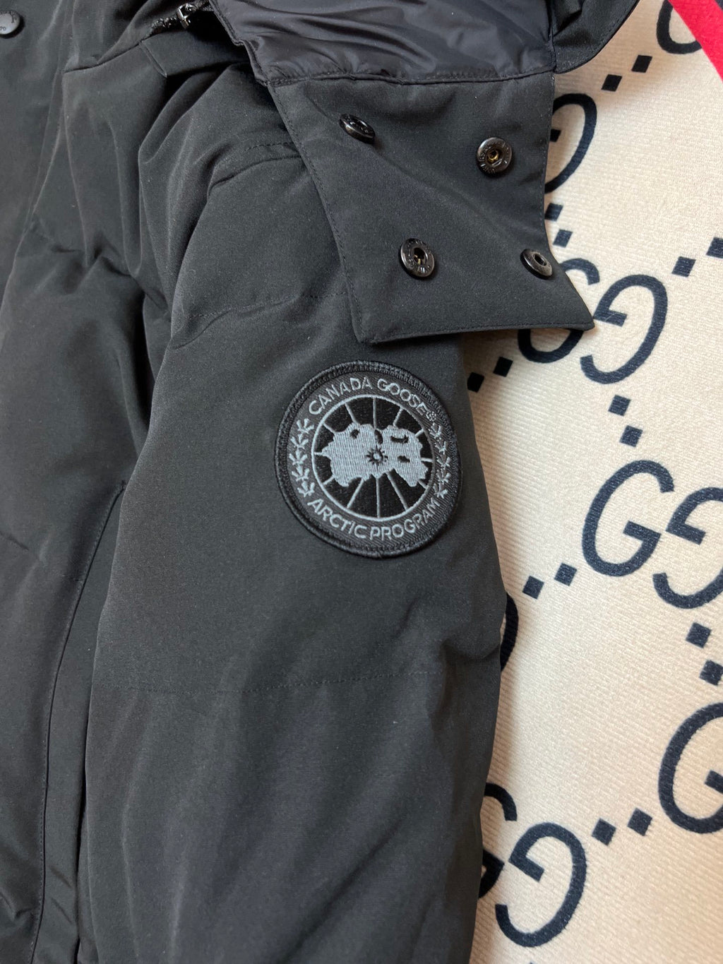 Canada Goose Unisex Hooded Puffer Jacket with Fur-Look Trim