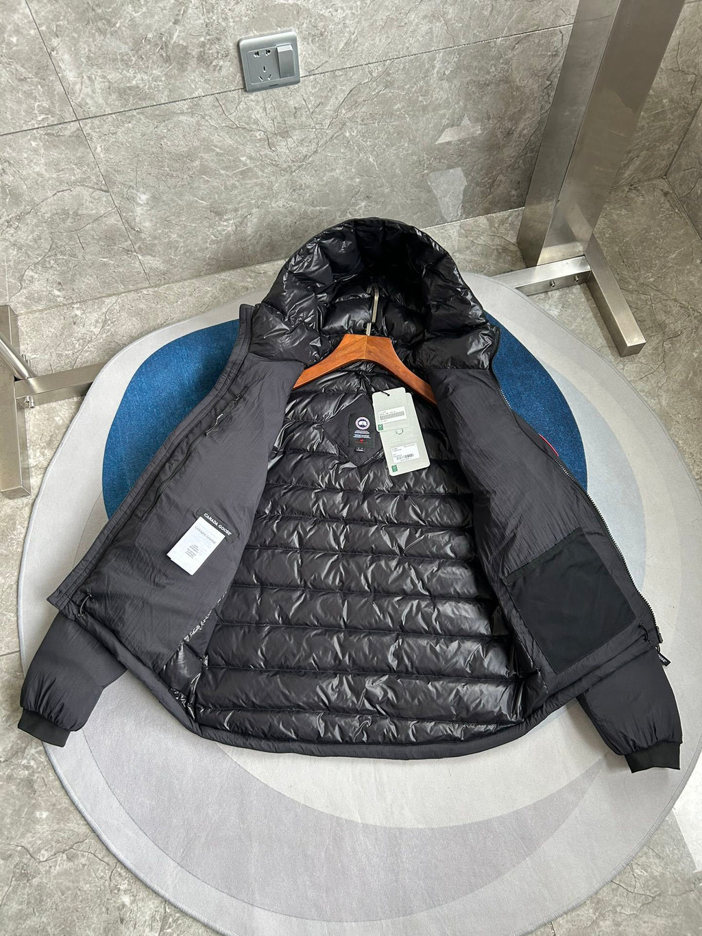 Canada Goose 5078 Hooded Jacket
