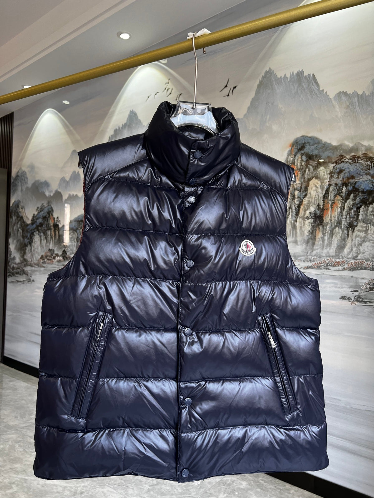 Moncler Stand-Collar Puffer Vest with Snap-Button Front