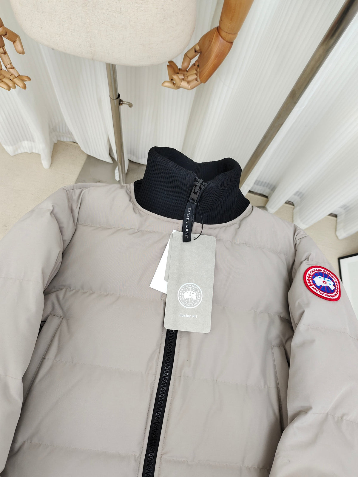 Canada Goose Stand-Collar Puffer Jacket with Contrast Ribbed Trim