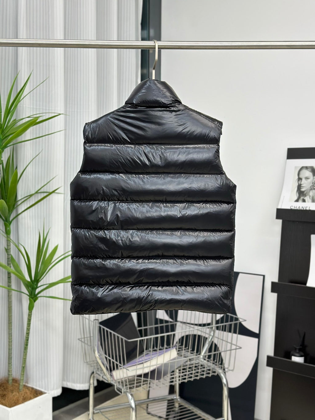 Moncler Stand-Collar Puffer Vest with Snap-Button Front