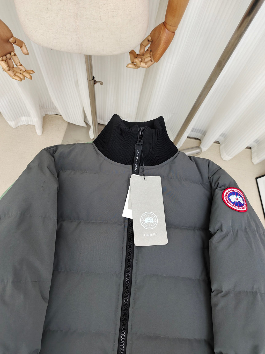 Canada Goose Stand-Collar Puffer Jacket with Contrast Ribbed Trim
