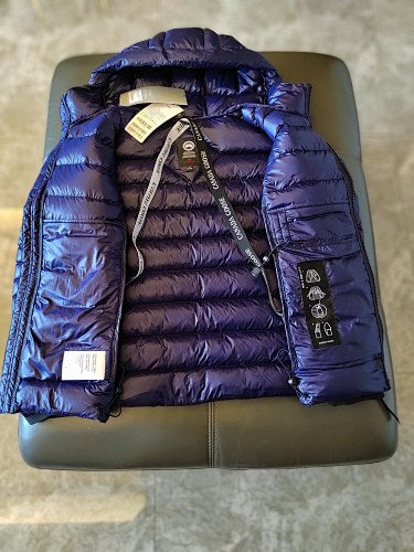 Canada Goose 2227 Glossy Hooded Puffer Jacket