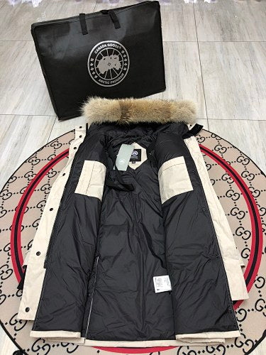 Canada Goose Women's Black Hooded Puffer Coat
