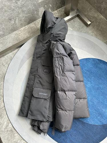 Canada Goose 2058 Expedition Parka